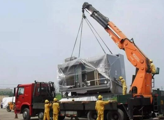 吊裝現(xiàn)場(chǎng)